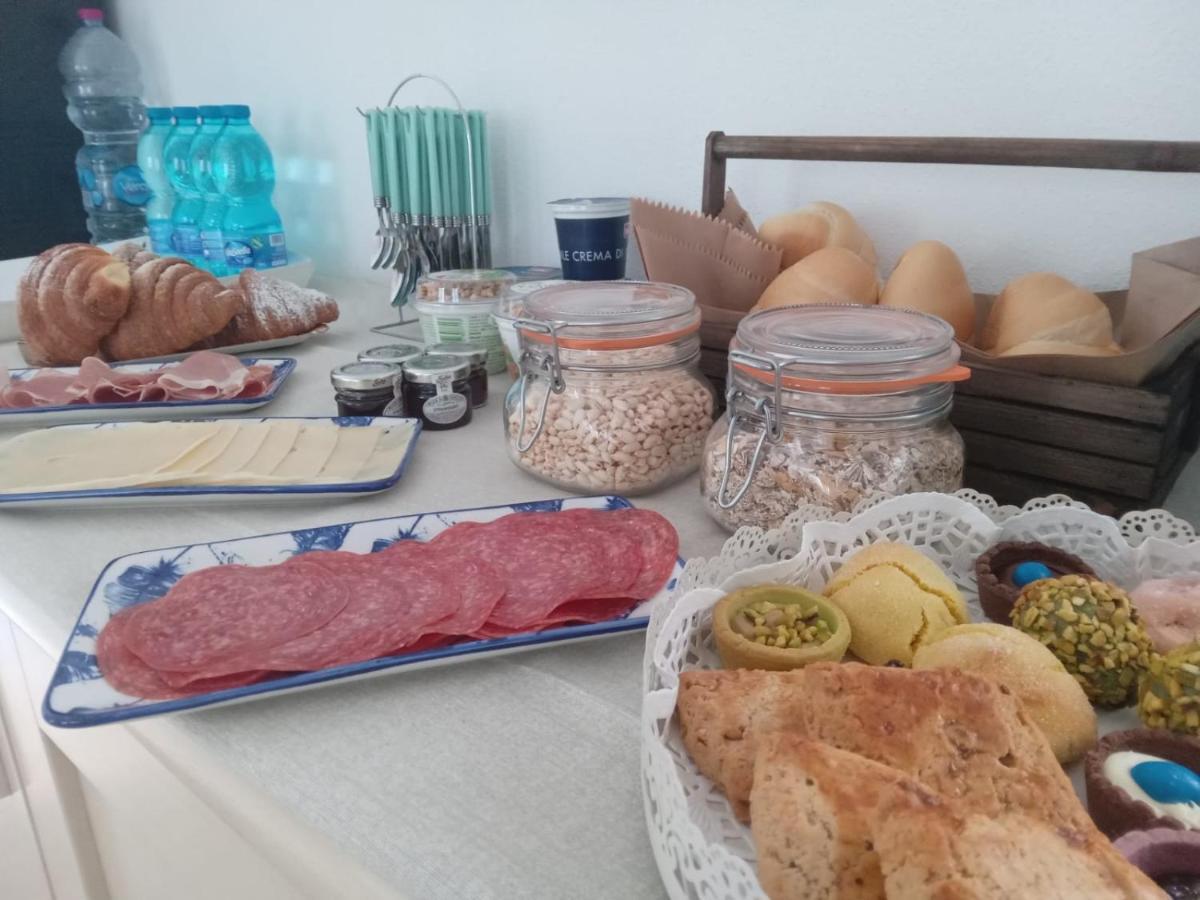 אורוסיי B&B Luchia מראה חיצוני תמונה